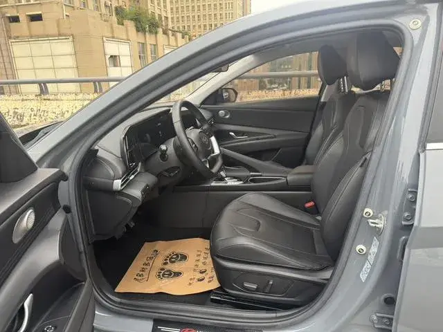 HYUNDAI ELANTRA 2022