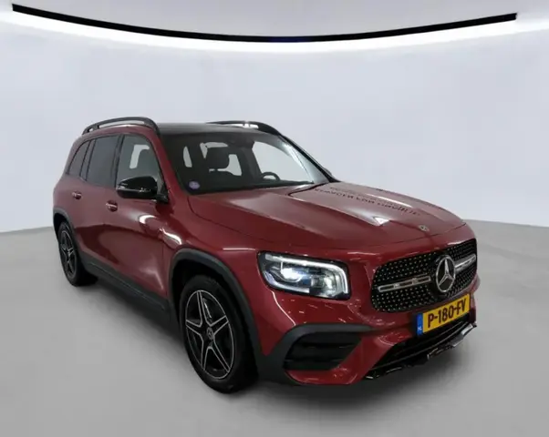 MERCEDES-BENZ GLB 2026
