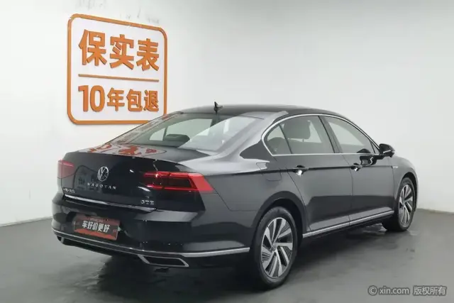 VOLKSWAGEN MAGOTAN 2022