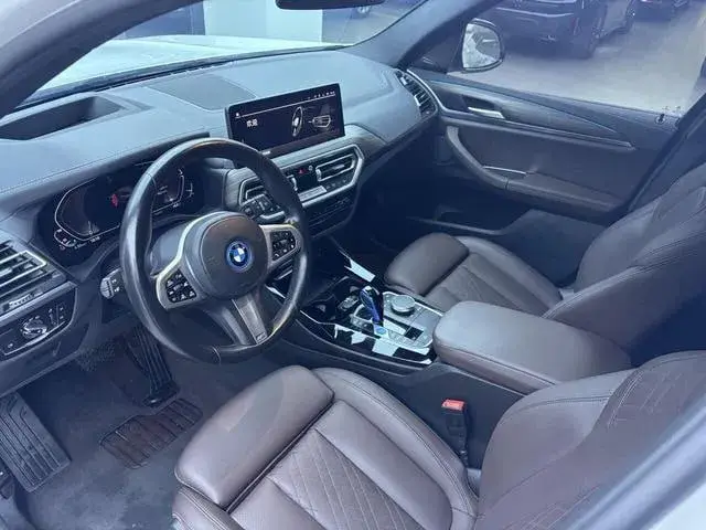 BMW IX3 LEADING 2022