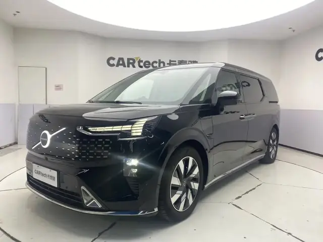 VOLVO EM90 ULTRA 2024