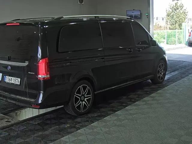 MERCEDES-BENZ V-CLASS BENZ V300D 4MATIC 2026