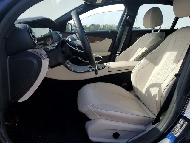 MERCEDES-BENZ E-CLASS 2022