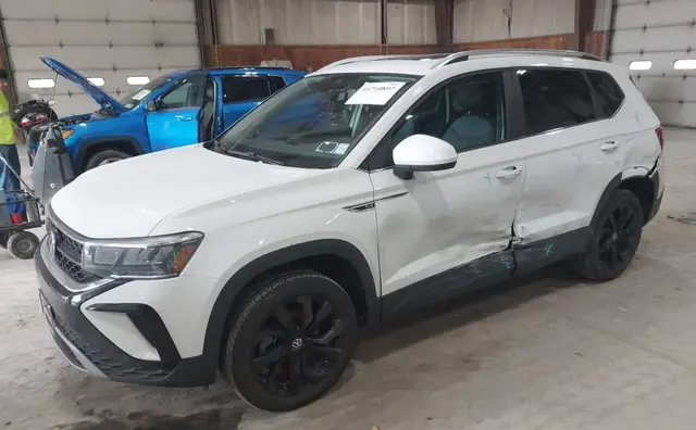 VOLKSWAGEN TAOS 2022