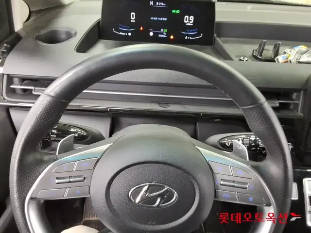 HYUNDAI STARIA LONUGE 4WD 9 2026