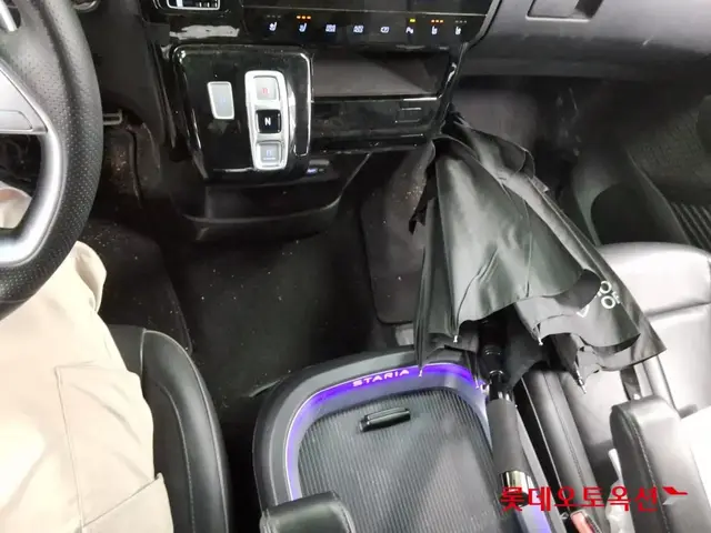 HYUNDAI STARIA LONUGE 4WD 9 2026