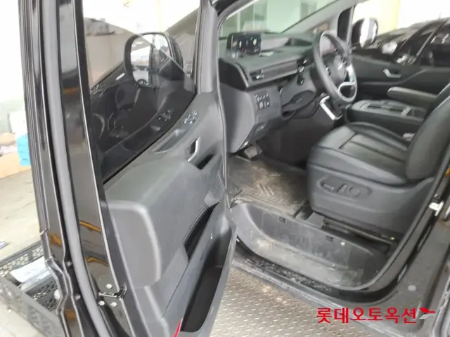 HYUNDAI STARIA TOURER 9 2026