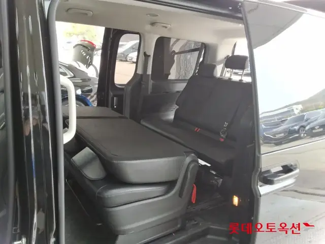 HYUNDAI STARIA TOURER 9 2026