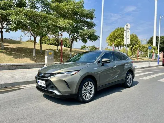 TOYOTA HARRIER 2021