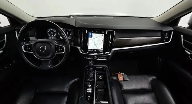 VOLVO V90 CROSS COUNTRY 2017