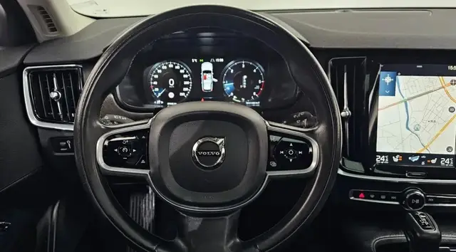 VOLVO V90 CROSS COUNTRY 2017