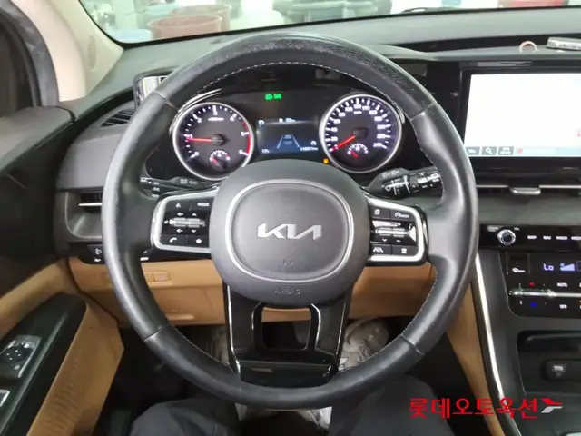 KIA CARNIVAL PRESTIGE 9 2022
