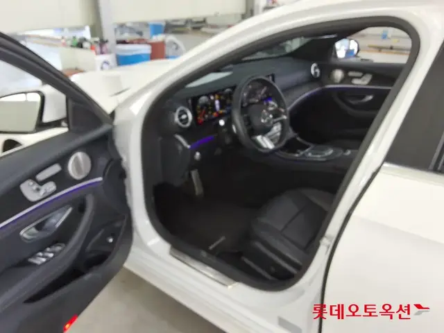 MERCEDES-BENZ E-CLASS BENZ E220D AMG LINE 2023