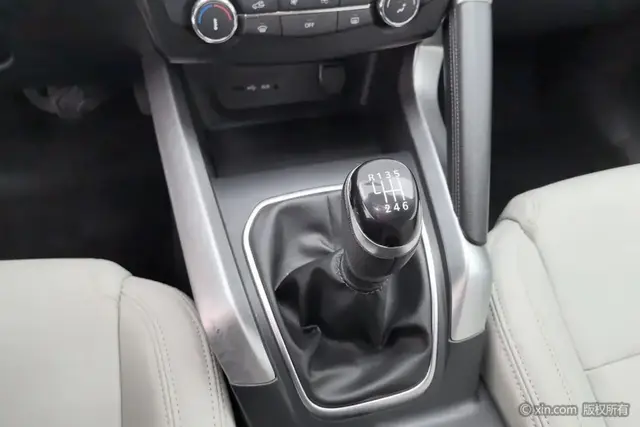 RENAULT KADJAR 2WD FASHION EDITION 2019