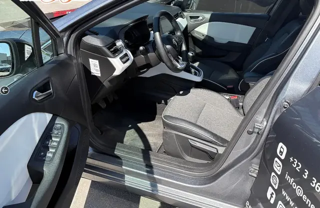RENAULT CLIO 2023