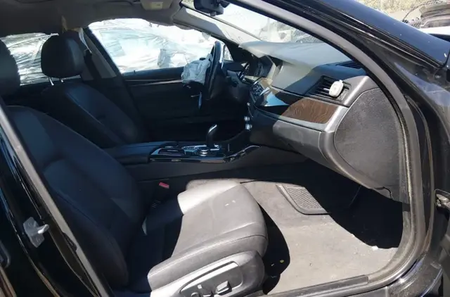 BMW 5 SERIES 2015
