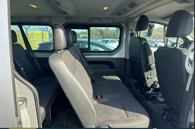 RENAULT TRAFIC COMBI EXPRESSION 2018