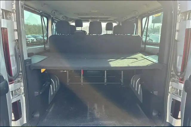 RENAULT TRAFIC COMBI EXPRESSION 2018