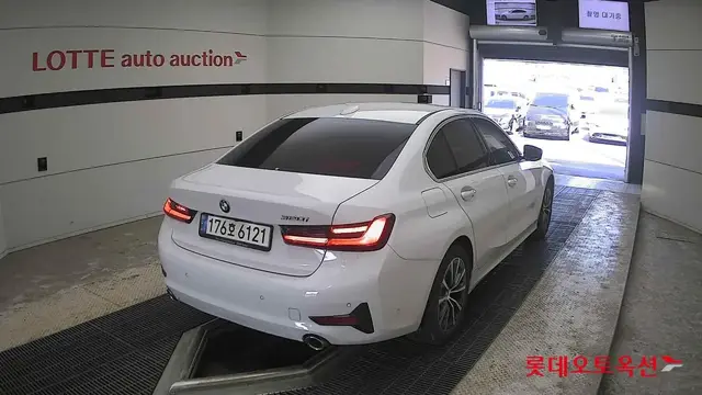 BMW 320I LUXURY 2022