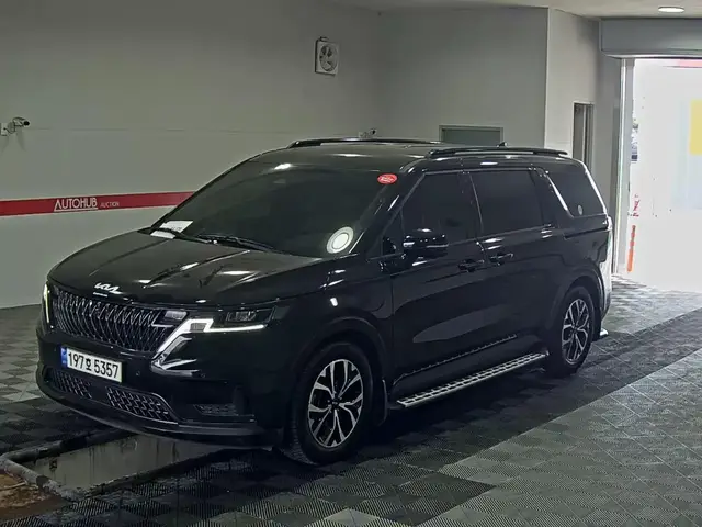 KIA CARNIVAL NOBLESSE 2022
