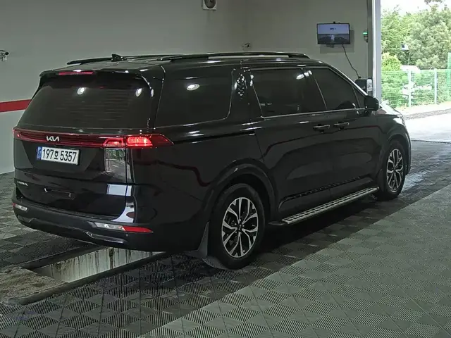 KIA CARNIVAL NOBLESSE 2022