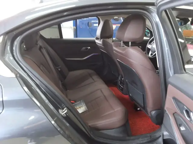 BMW 320D LUXURY 2022