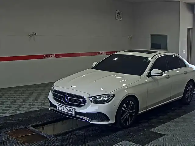 MERCEDES-BENZ E-CLASS ПОДОГРЕВ ВЕНТИЛЯЦИЯ И ПАМЯТЬ ПЕРЕДНИХ СИДЕНИЙ 2023