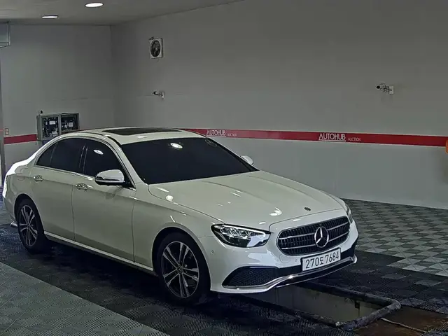 MERCEDES-BENZ E-CLASS ПОДОГРЕВ ВЕНТИЛЯЦИЯ И ПАМЯТЬ ПЕРЕДНИХ СИДЕНИЙ 2023