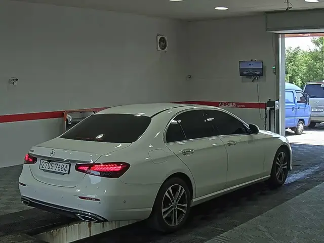 MERCEDES-BENZ E-CLASS ПОДОГРЕВ ВЕНТИЛЯЦИЯ И ПАМЯТЬ ПЕРЕДНИХ СИДЕНИЙ 2023
