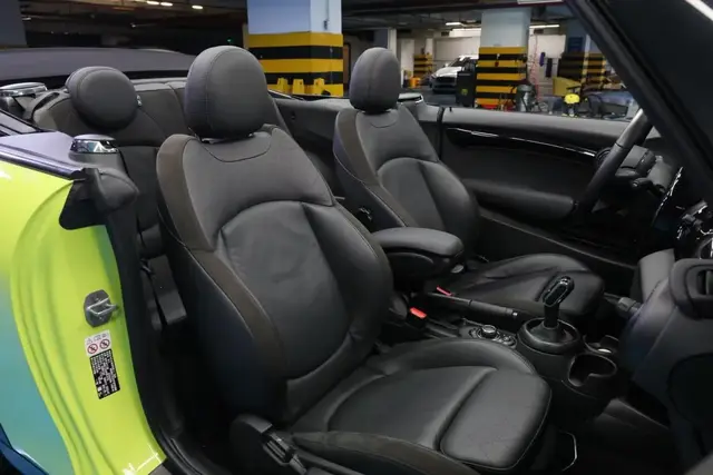 MINI CABRIO ARTIST 2023