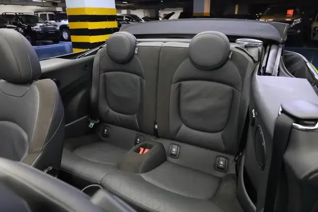 MINI CABRIO ARTIST 2023