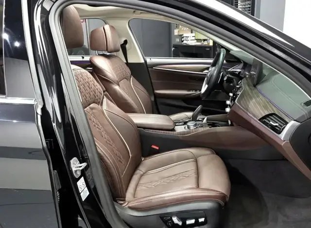 BMW 530I LUXURY 2022