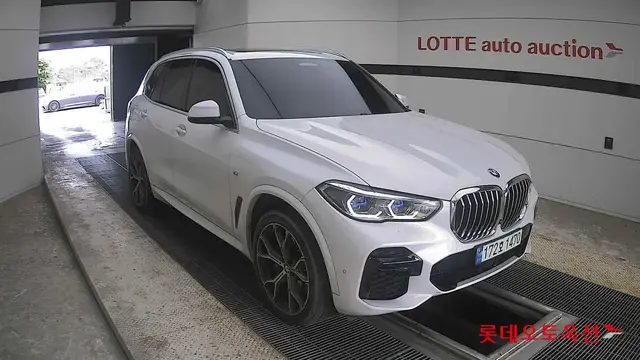 BMW X5 ПОДОГРЕВ ВЕНТИЛЯЦИЯ МАССАЖ И ПАМЯТЬ ПЕРЕДНИХ СИДЕНИЙ 2022