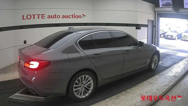 BMW 530I LUXURY 2021