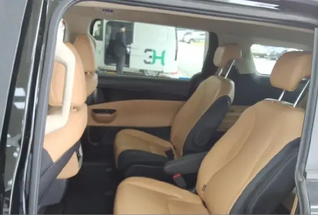 KIA CARNIVAL ПОДОГРЕВ И ВЕНТИЛЯЦИЯ ПЕРЕДНИХ СИДЕНИЙ 2023