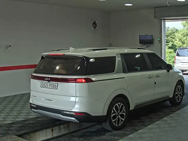 KIA CARNIVAL PRESTIGE 2021