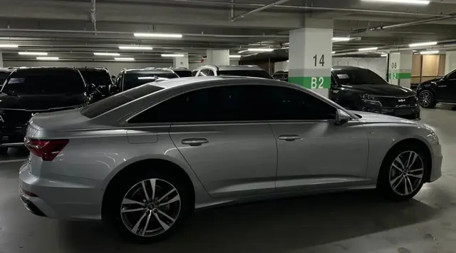 AUDI A6 2022