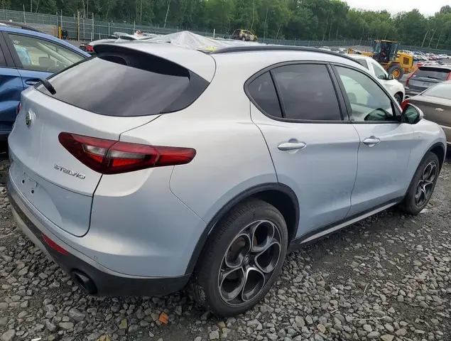 ALFA ROMEO STELVIO TI ПОДОГРЕВ ВЕНТИЛЯЦИЯ И ПАМЯТЬ ПЕРЕДНИХ СИДЕНИЙ 2022