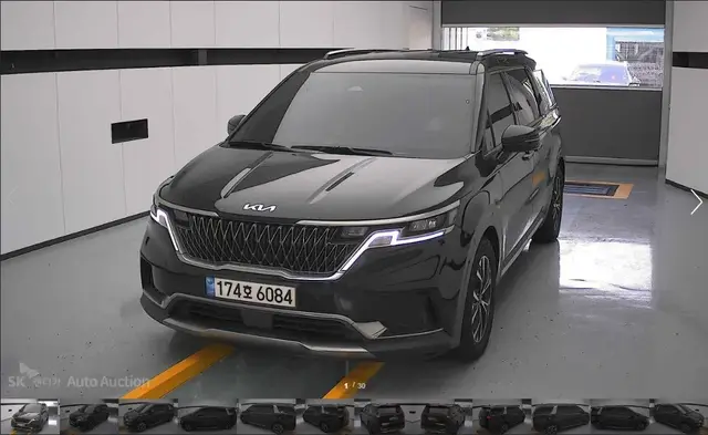 KIA CARNIVAL NOBLESSE 2023