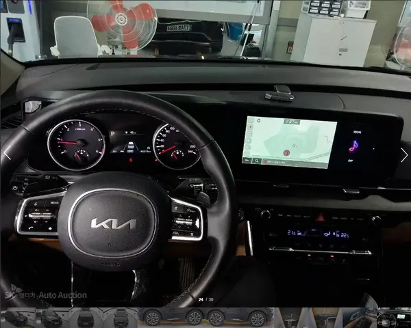 KIA CARNIVAL NOBLESSE 2023