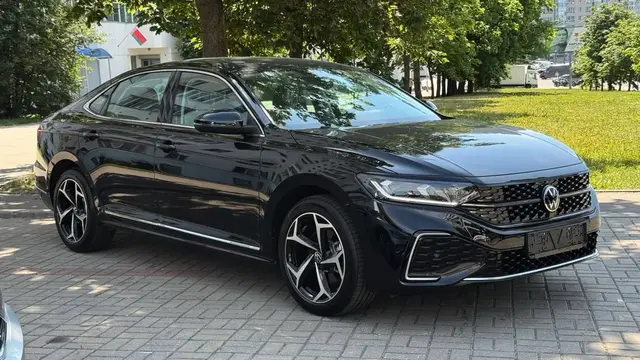 VOLKSWAGEN PASSAT OUTSTANDING 2024
