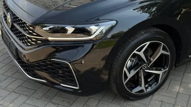 VOLKSWAGEN PASSAT OUTSTANDING 2024