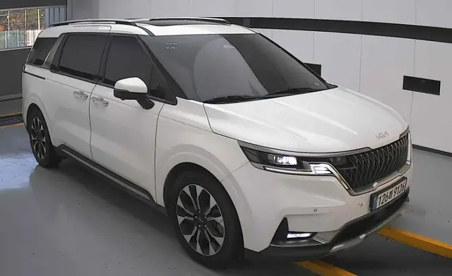 KIA CARNIVAL NOBLESSE 2022
