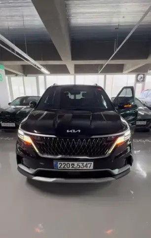KIA CARNIVAL 2023