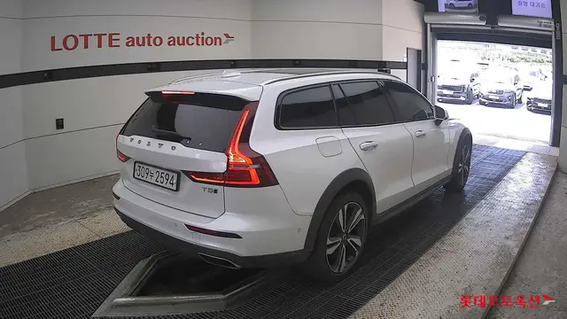 VOLVO V60 2020