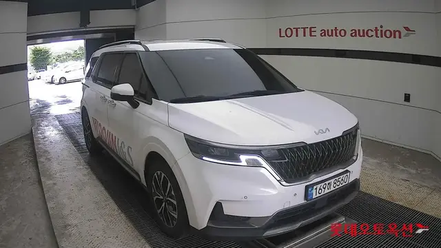 KIA CARNIVAL 2021