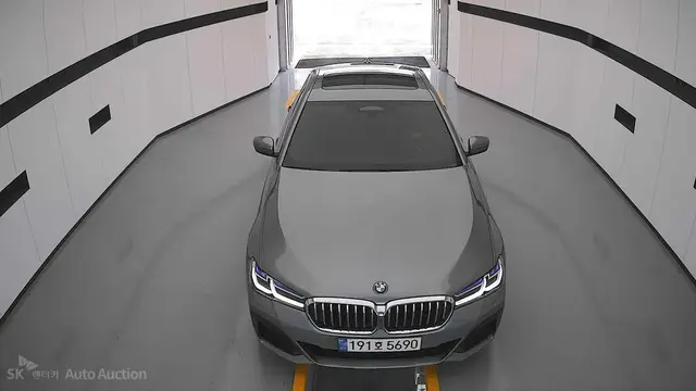 BMW 5 SERIES ПОДОГРЕВ ВЕНТИЛЯЦИЯ И ПАМЯТЬ ПЕРЕДНИХ СИДЕНИЙ 2022