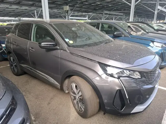 PEUGEOT 3008 2023