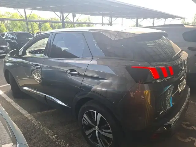 PEUGEOT 3008 2023