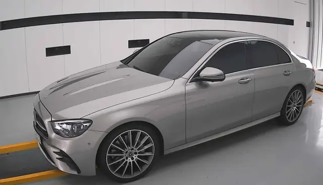 MERCEDES-BENZ E350 4MATIC AMG LINE 2022